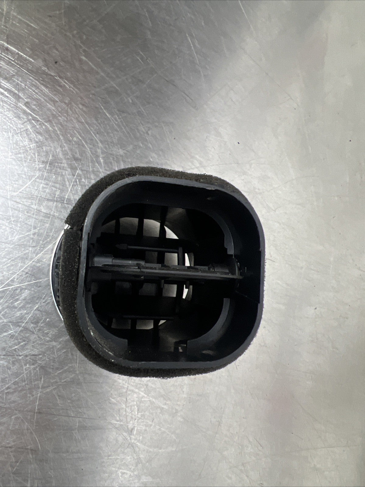 Audi TT 8N Mk1 FL Dashboard Air Vent With Aluminium Bezel 8N0820901A