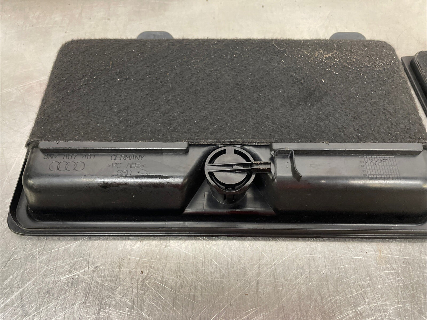 AUDI TT 8N MK1 Roadster Access Panel PAIR 8N7867401 8N7867402