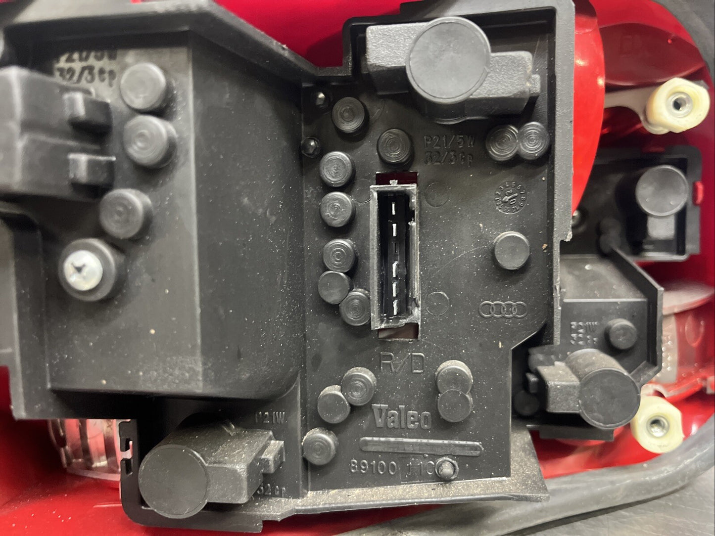 2000 AUDI TT 1.8T MK1 QUATTRO MK1 (8N) DRIVERS SIDE REAR LIGHT