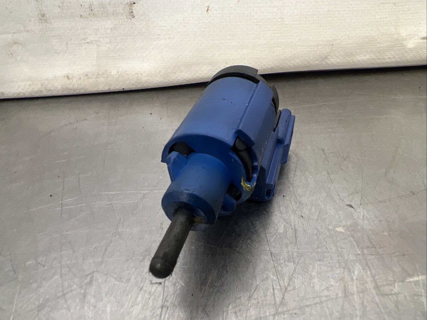 Audi TT SEAT Leon Cupra R 2001-2006 Blue Clutch Pedal Switch 1J0927189E