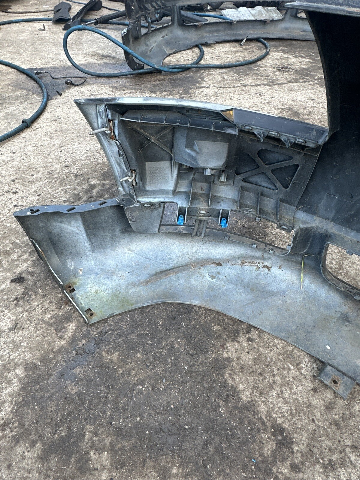 AUDI TT 8N 225 FRONT BUMPER BLACK NO WASHER JETS NO GRILLS