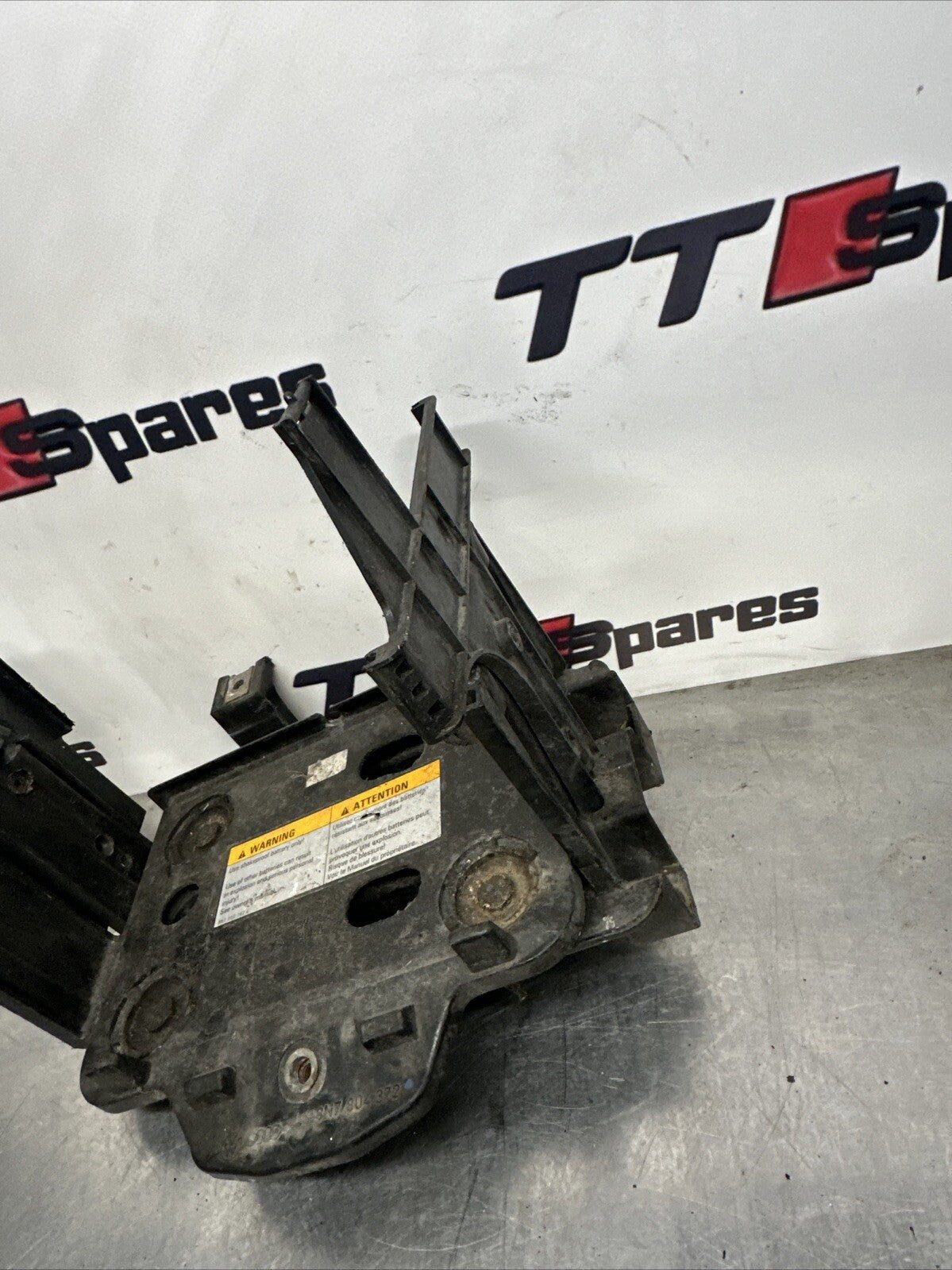 Audi TT Mk1 8N 1998-2006 Battery Mounting Tray Base Assemly