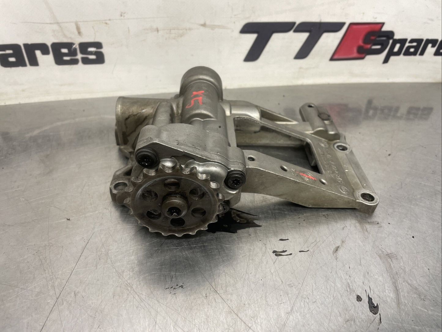 BMW E39 E46 E60 E65 X5 3.0d 330d 525d 530d 730d M57N2 Engine Oil Pump 7792945
