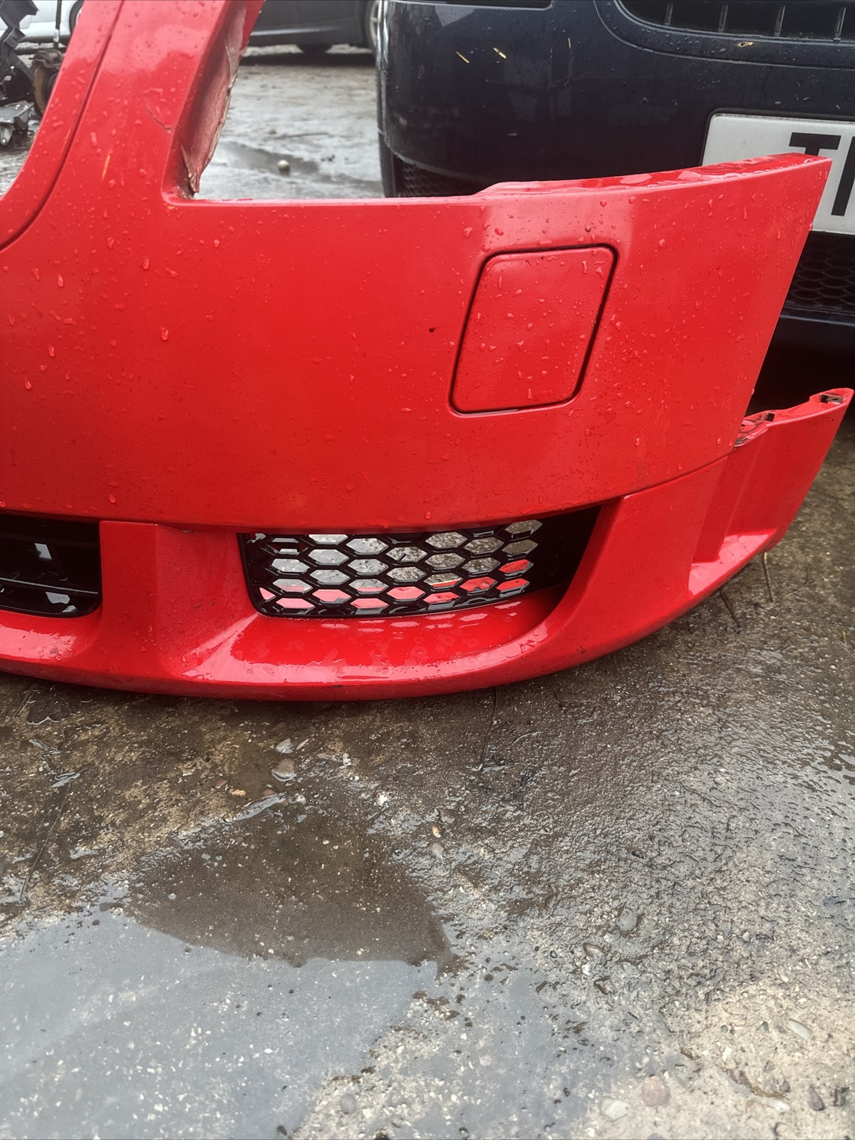 AUDI TT 8n mk1 3.2 V6 COMPLETE FRONT BUMPER + LOWER GRILLS WASHER JETS RED