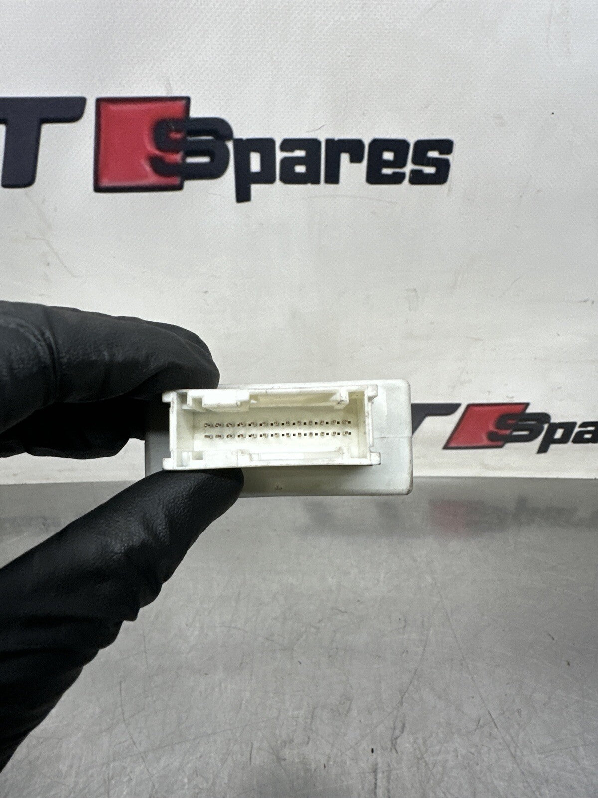 BMW X5 E70 Air Suspension Supply Control Unit Module ECU 6778966