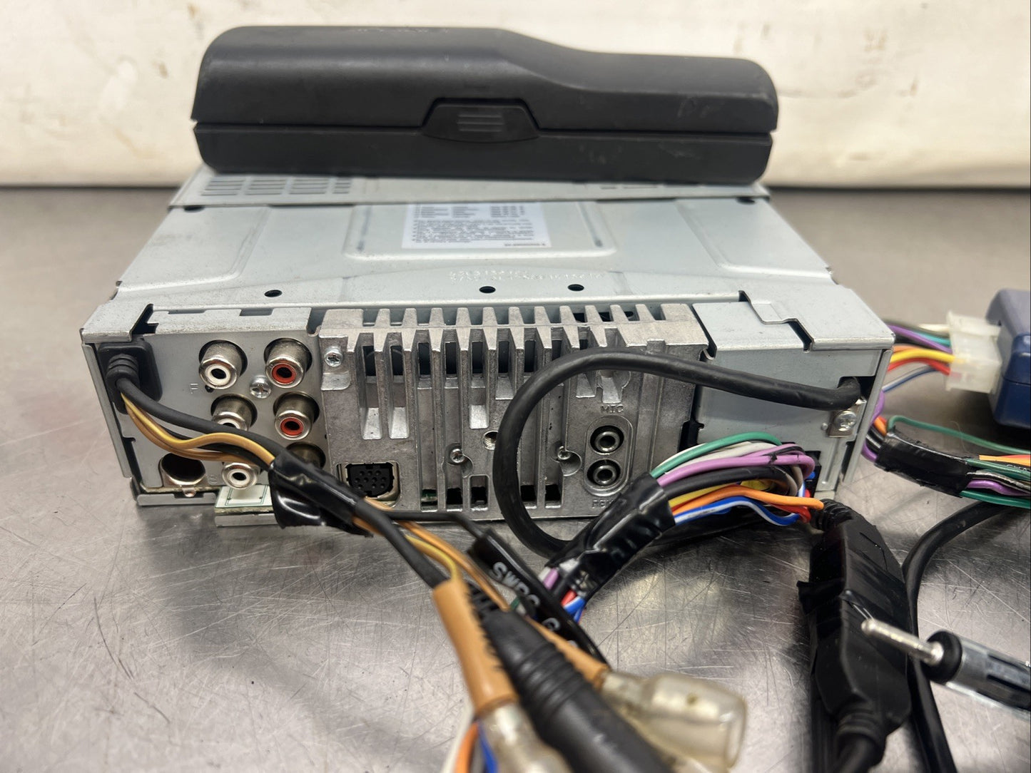 Alpine IDE-178BT vTuner Ready USB/Bluetooth® Built in 4V Tuneit App Compatible