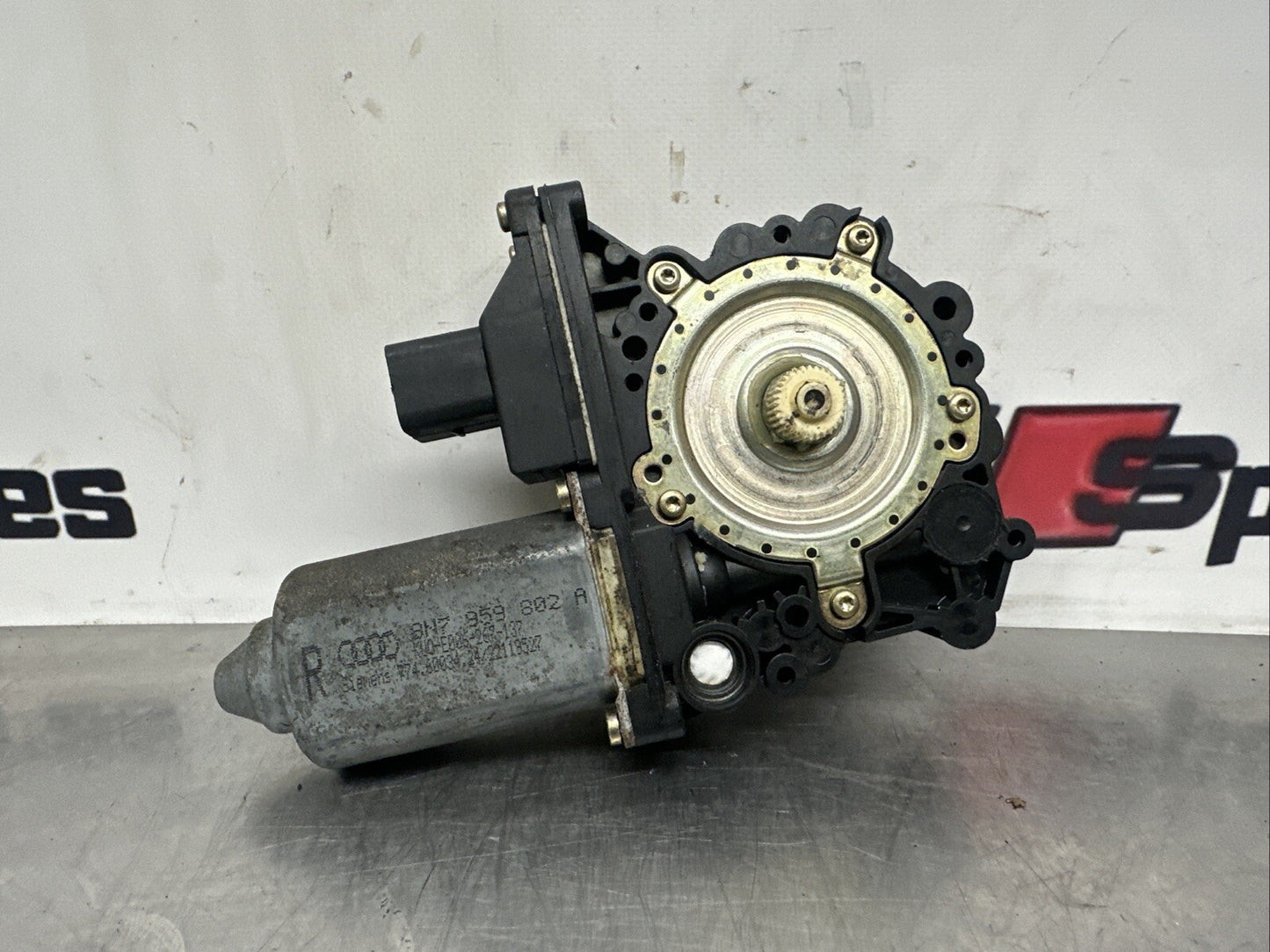 Audi TT MK1 8N Roadster Right Drivers Offside Electric Window Motor 8N7959802A