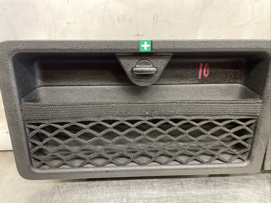 AUDI TT 8N MK1 Roadster Access Panel PAIR 8N7867401 8N7867402