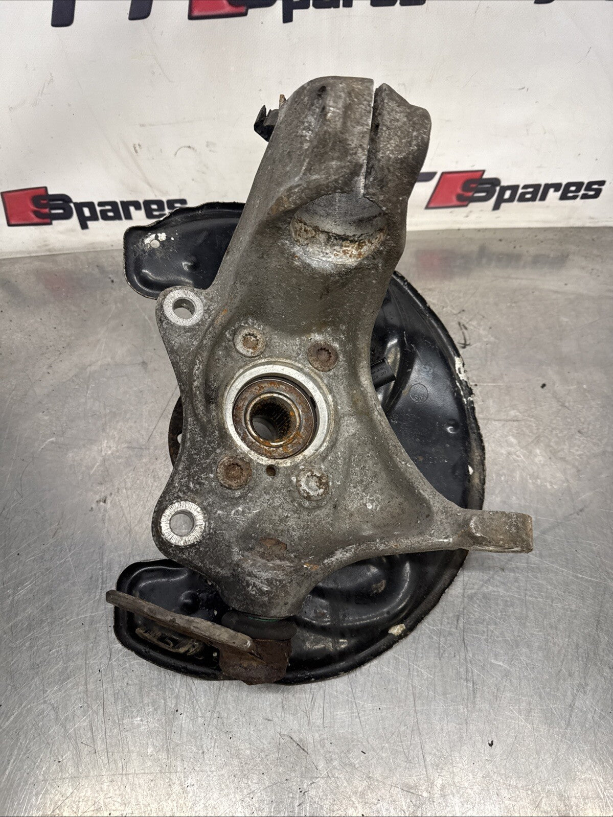 AUDI TT WHEEL HUB FRONT RIGHT DRIVER SIDE 4WD 2.0 TDI DIESEL MK2 2006 - 2014