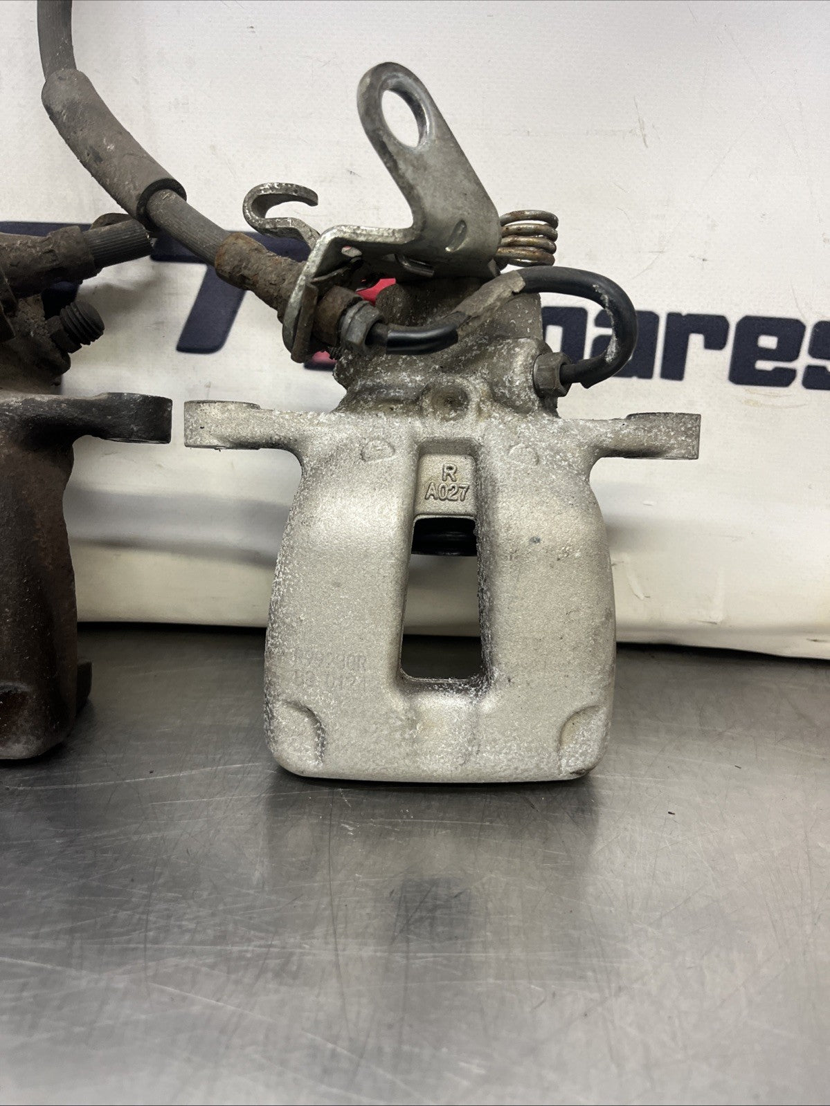 Audi TT Mk2 8J 2006-2014 PAIR of Rear Brake Disc Calipers & Carriers