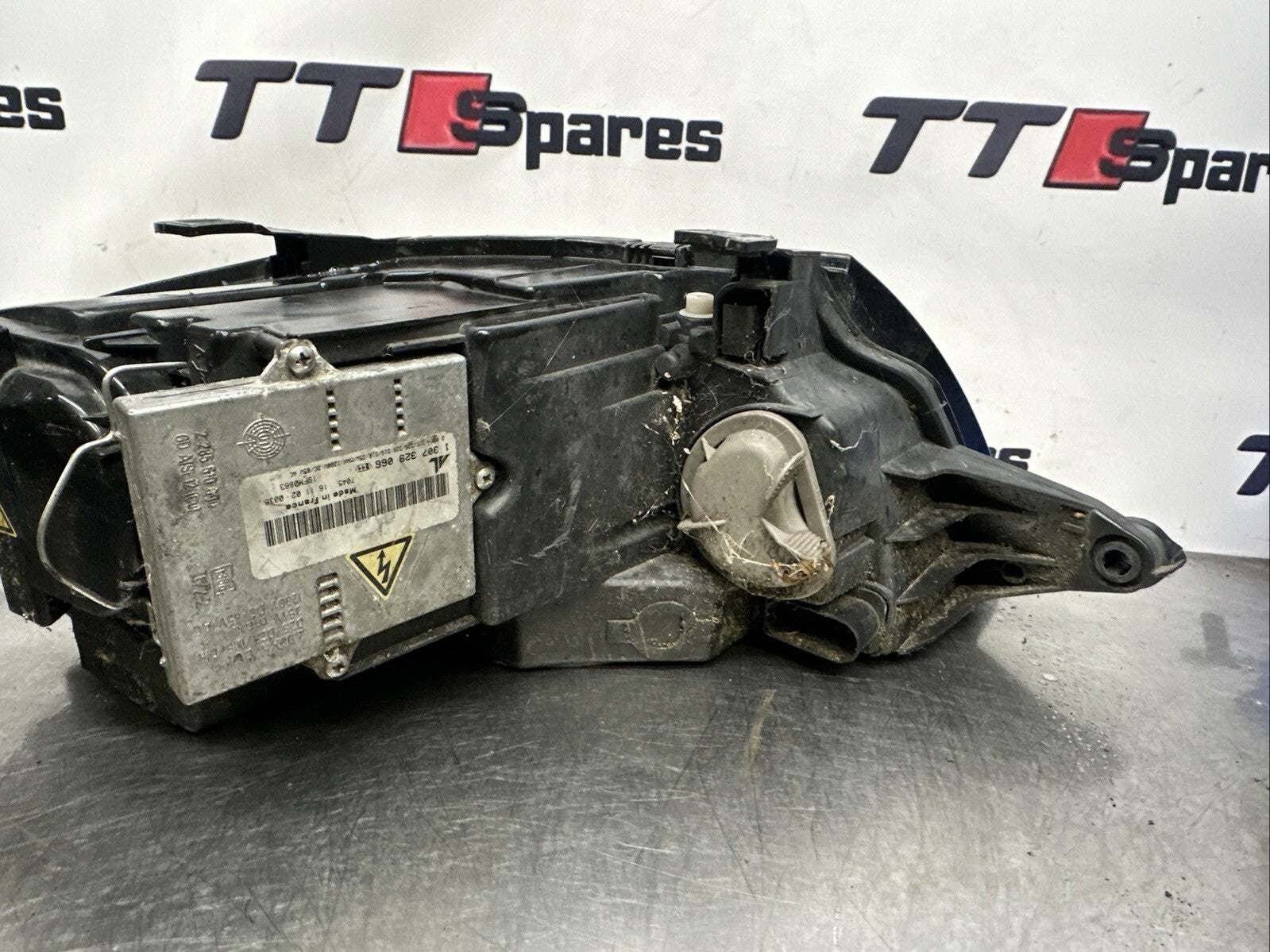 Audi TT Mk1 8N Xenon Headlight Passenger Side Front Left SILVER 1999 - 2005