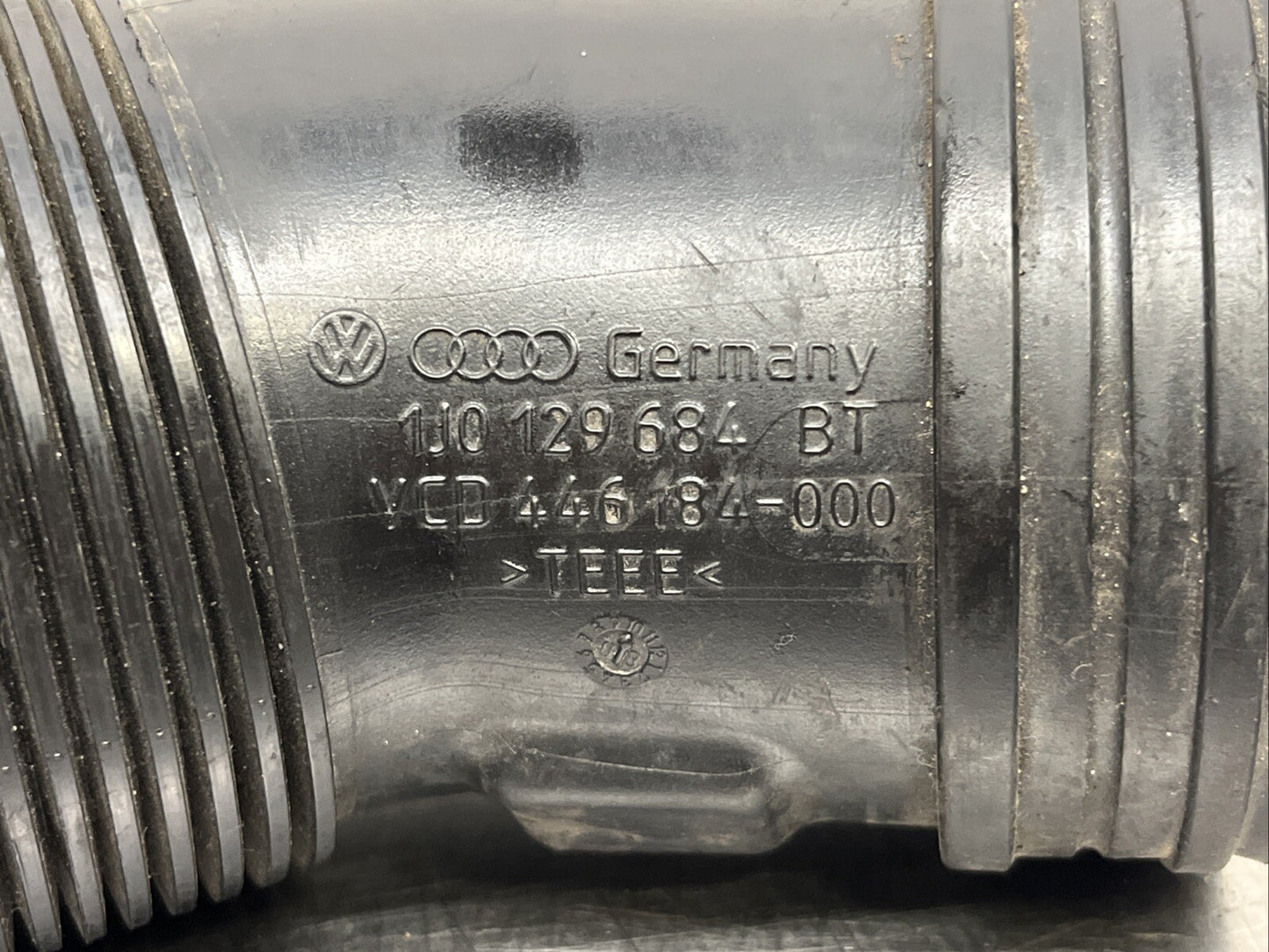 AUDI TT MK1 3.2 V6 INDUCTION PIPE 1J0129684BT