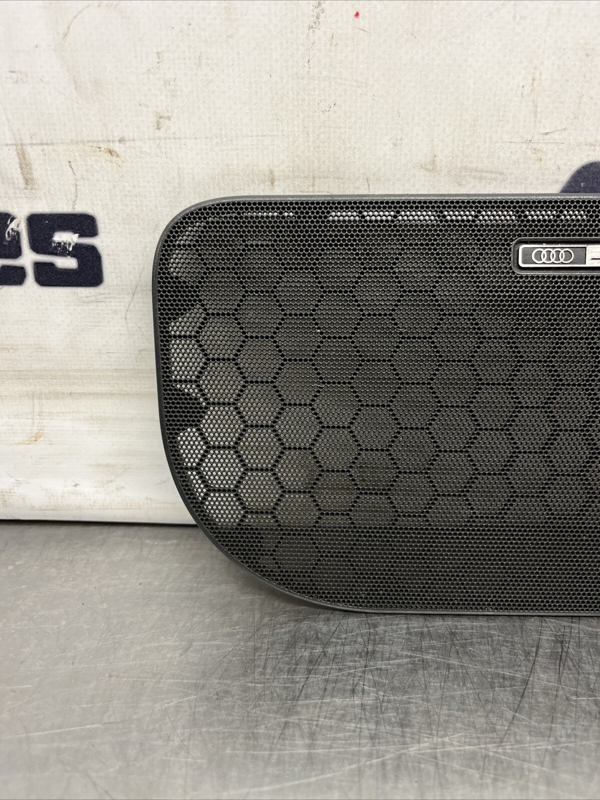 Audi TT 8N MK1 Right Offside O/s Bose Speaker Grill Cover 8N0035420A BLACK