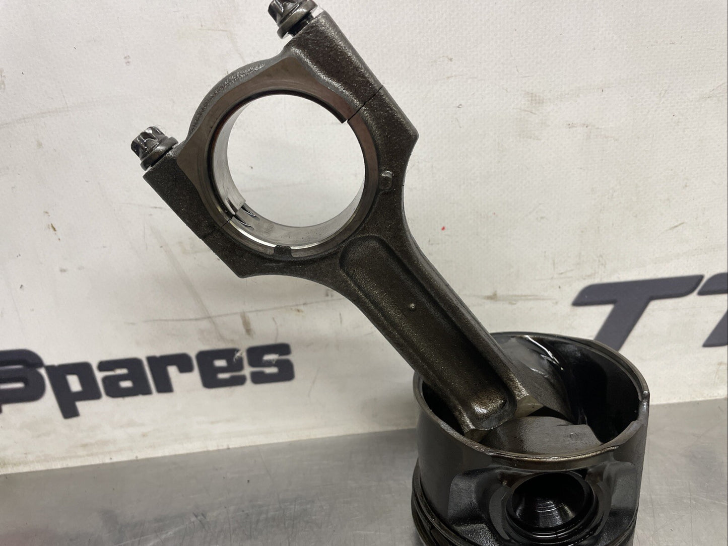 BMW E60 E61 E53 3.0D DIESEL PISTON WITH CONROD M57N 306D2 2004 NURAL 7799357