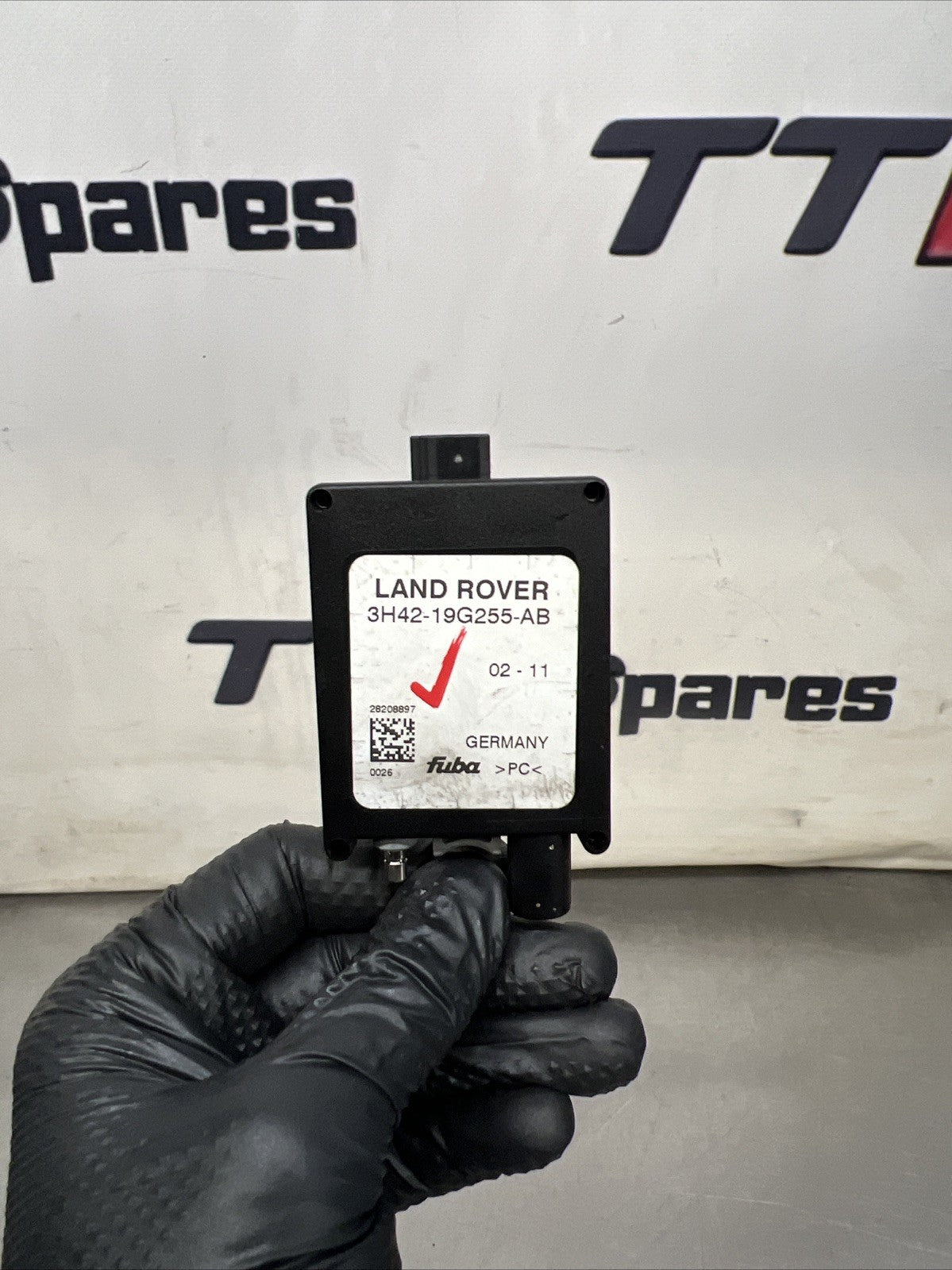 GENUINE RANGE ROVER VOGUE L322 ANTENNA AMPLIFIER 3H4219G255AB
