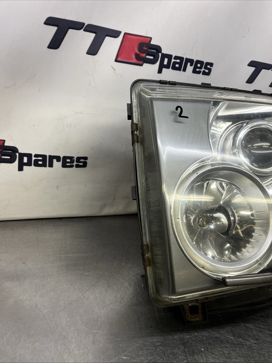 Range Rover L322 Headlight Xenon Near Side XBC000376 2002 to 2006 B14032