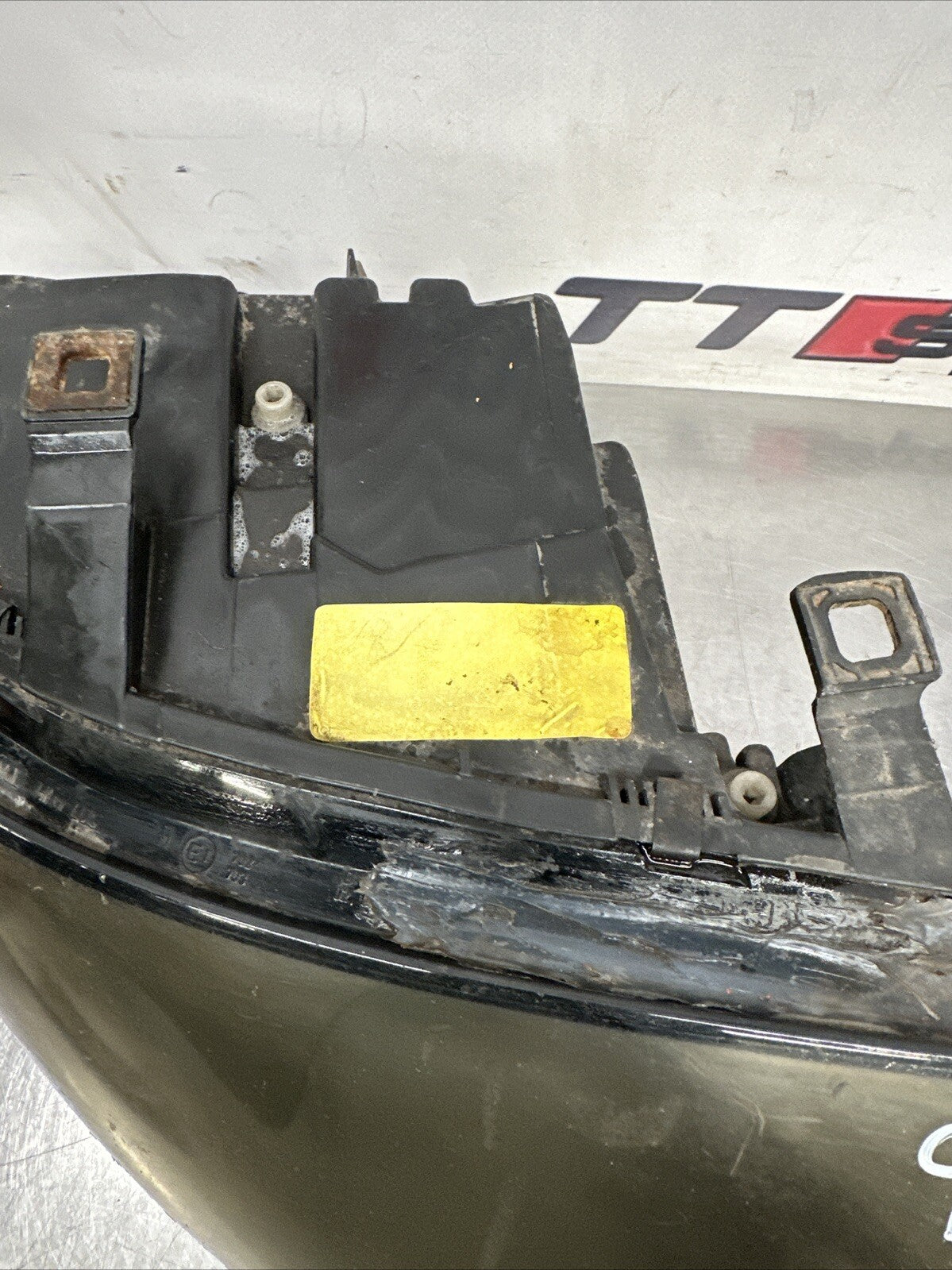 AUDI TT 99-06 DRIVER SIDE RIGHT HEADLIGHT - SPARES