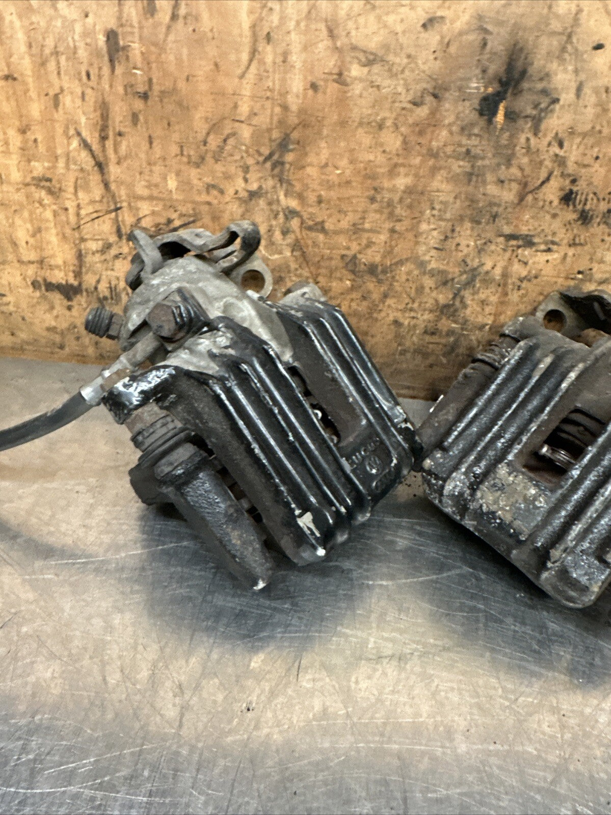 Audi TT Mk1 8N, 180 Pair of Rear Brake Calipers & Carriers - Used (0548)