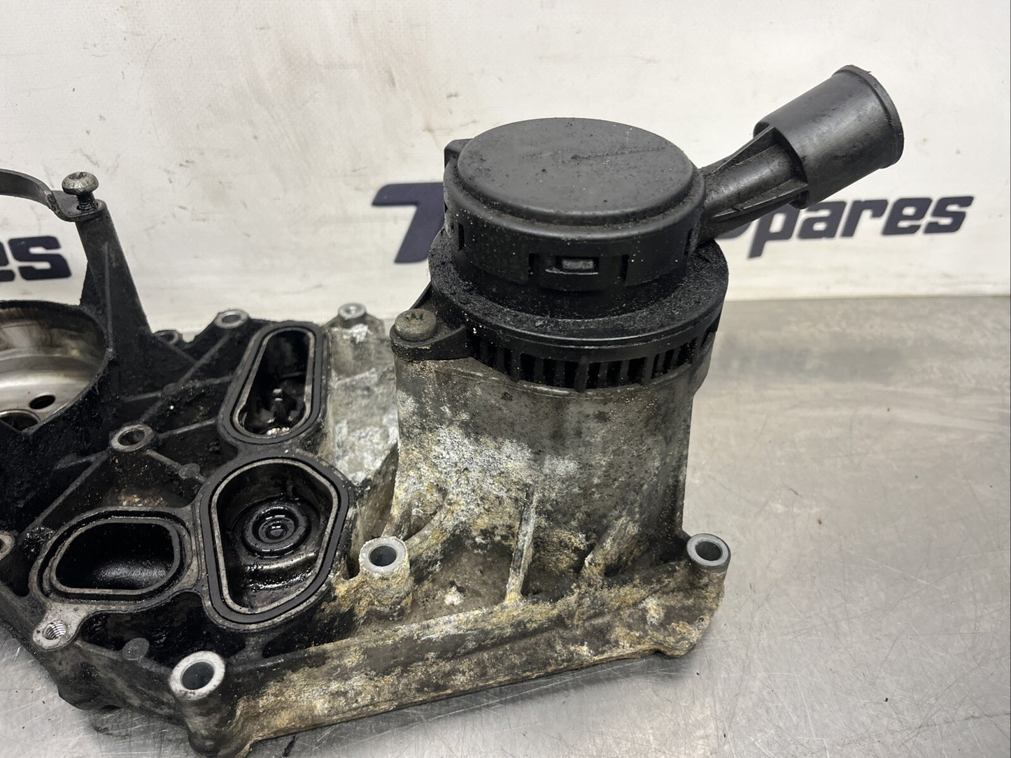 Land Rover Range Rover Sport L320 2008 oil filter mounting bracket MGA5732