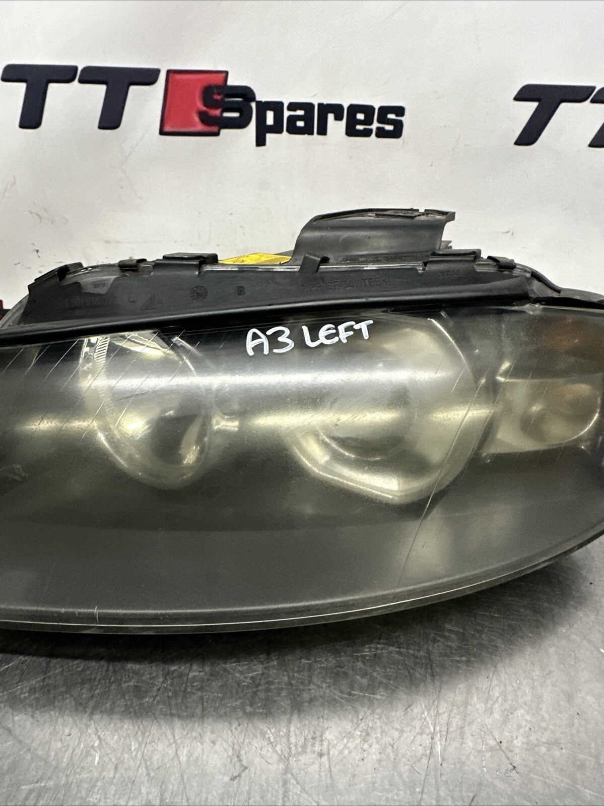 2004 AUDI A3 8P S3 /3.2V6 N/S PASSENGERS XENON HEADLIGHT 8P0941003E #968