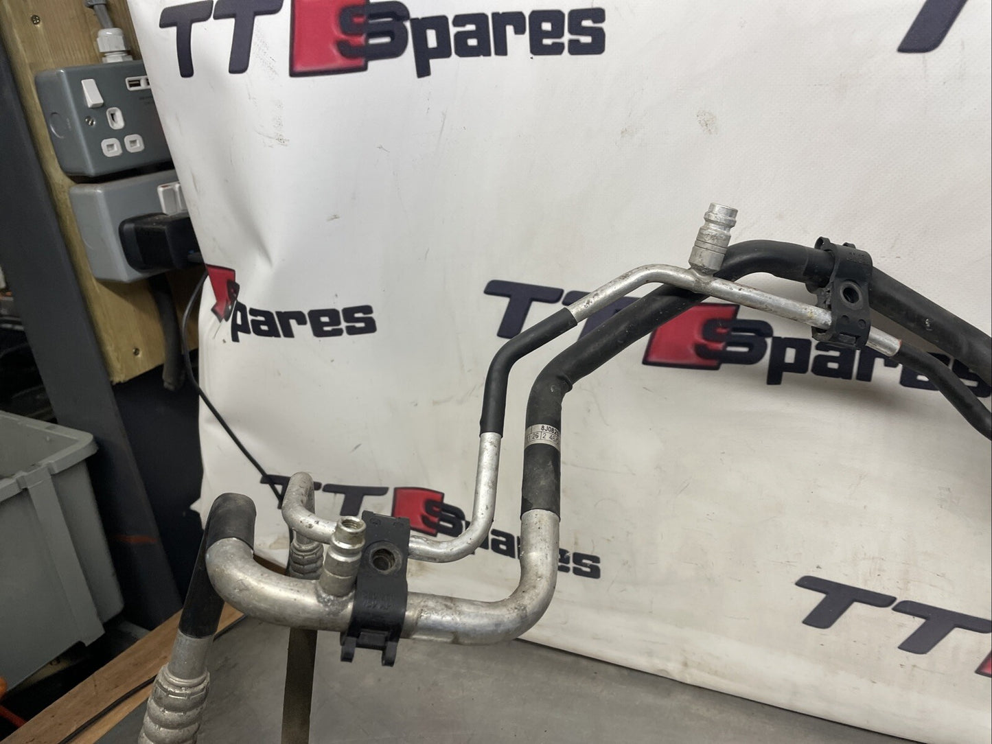 Audi TT 8J Mk2 3.2 V6 Air Conditioning Aircon Pipes 8J0820719G