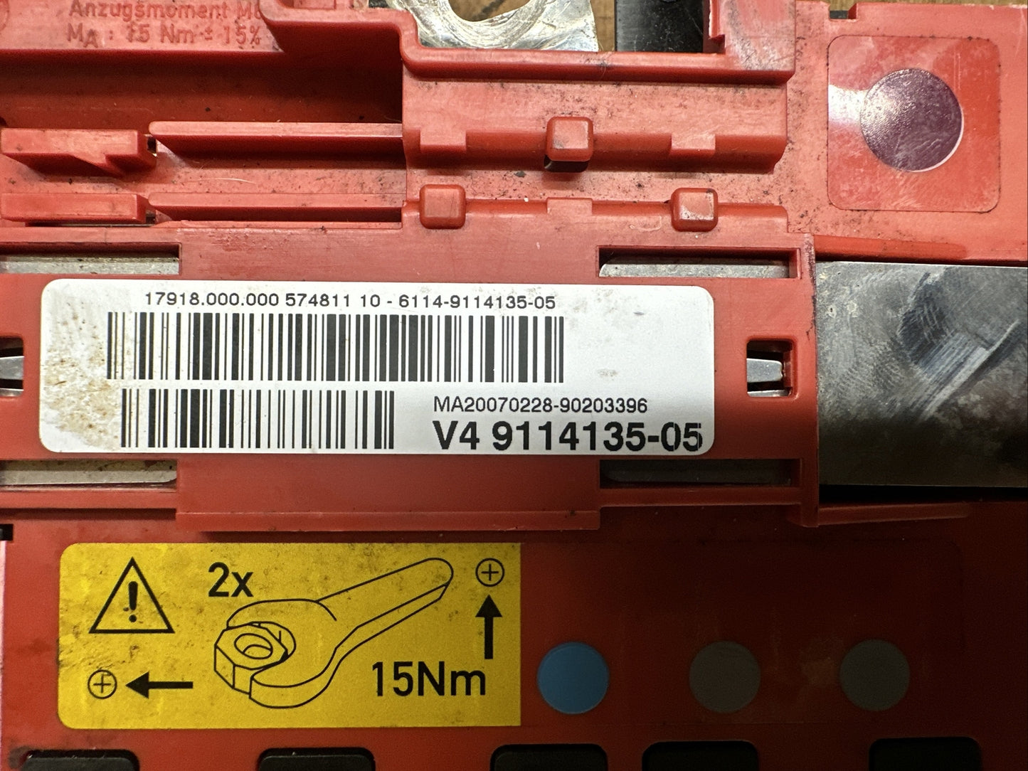 BMW E70 X5 2007 FUSE BOX RELAY 10688710