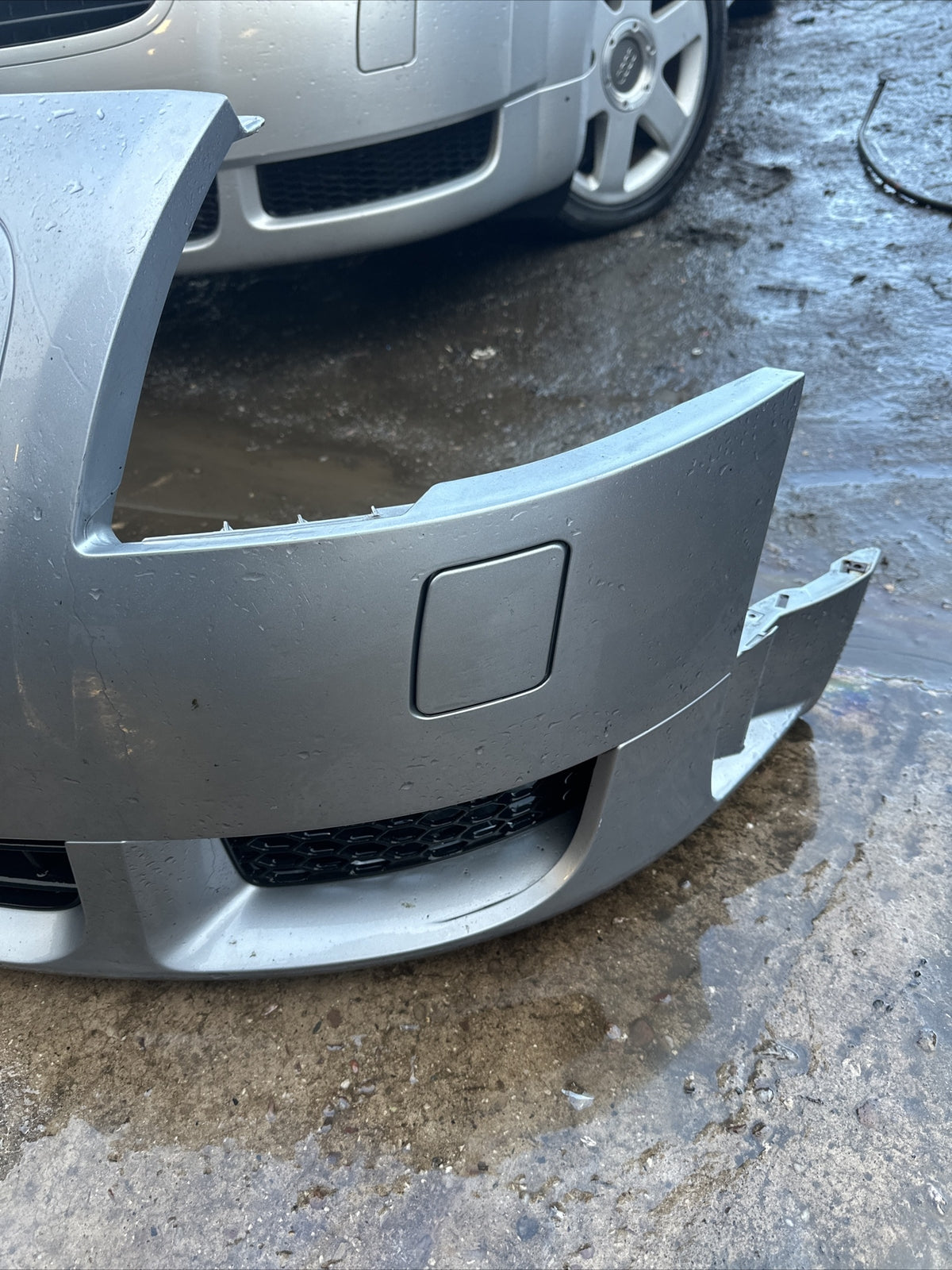 Audi TT Mk1 8N 1998-2006 Front Bumper in LY7J Avus Silver 8N0807111 V6 OFF A QS