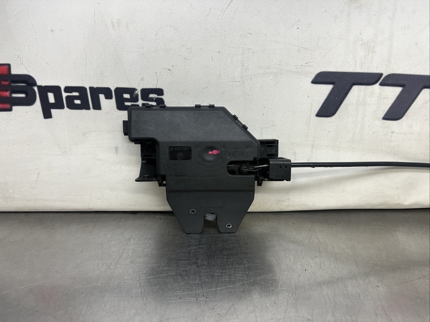 BMW 1 3 5 Z4 Series E60 E81 E87 E85 E86 E90 Boot Lid Trunk Lock Latch 8196401