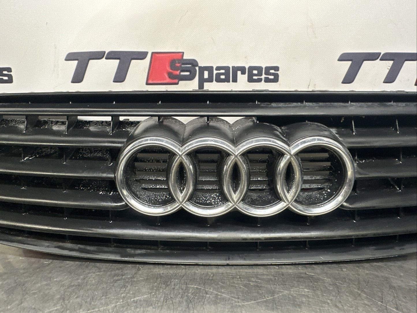 Genuine Audi TT Mk1 8N 99-06 Quattro Badge 5 slat Grille bumper