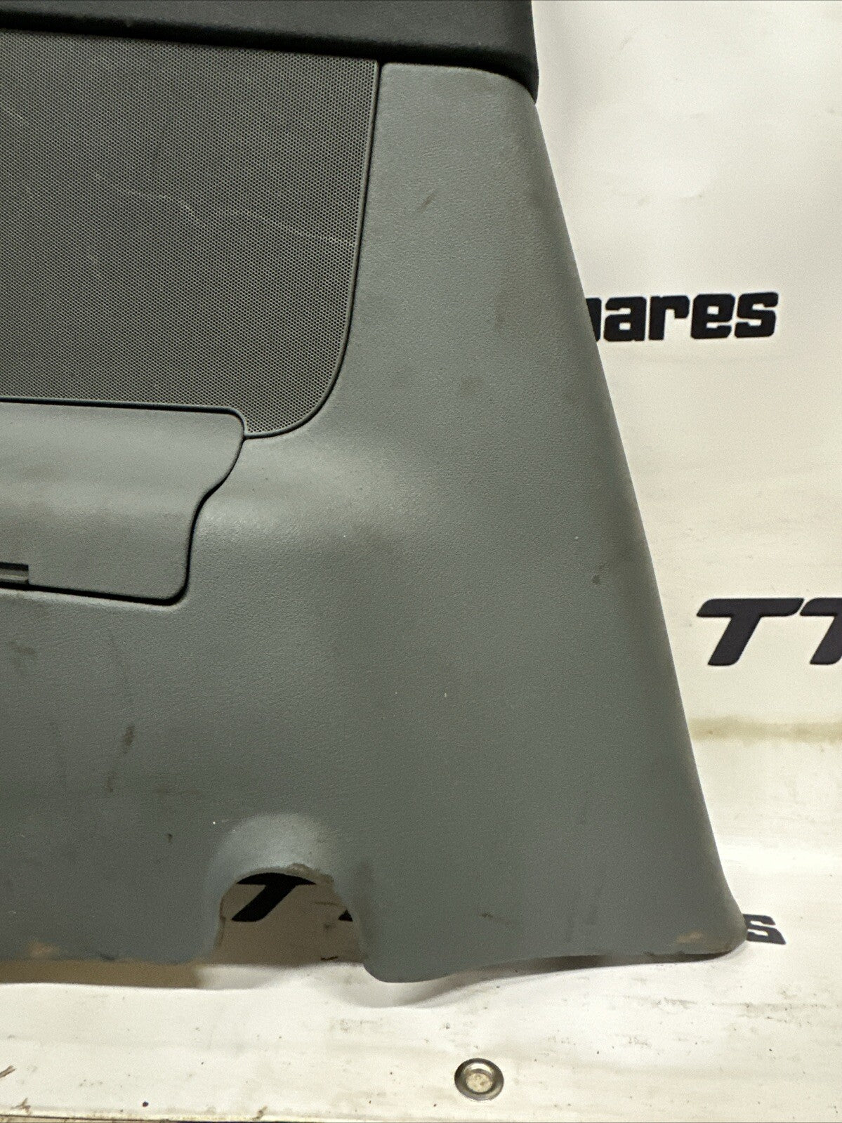 Audi TT MK1 98-06 8N Coupe N/S Left Rear Quarter Panel Trim grey 8N8867035F