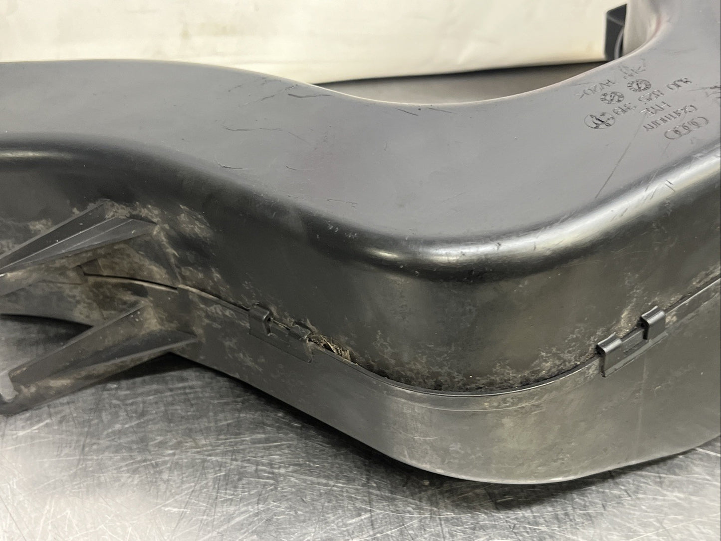 AUDI TTRS Passenger Front Brake Duct Nearside S-Line Mk2 8J0825319 06-14 #1919