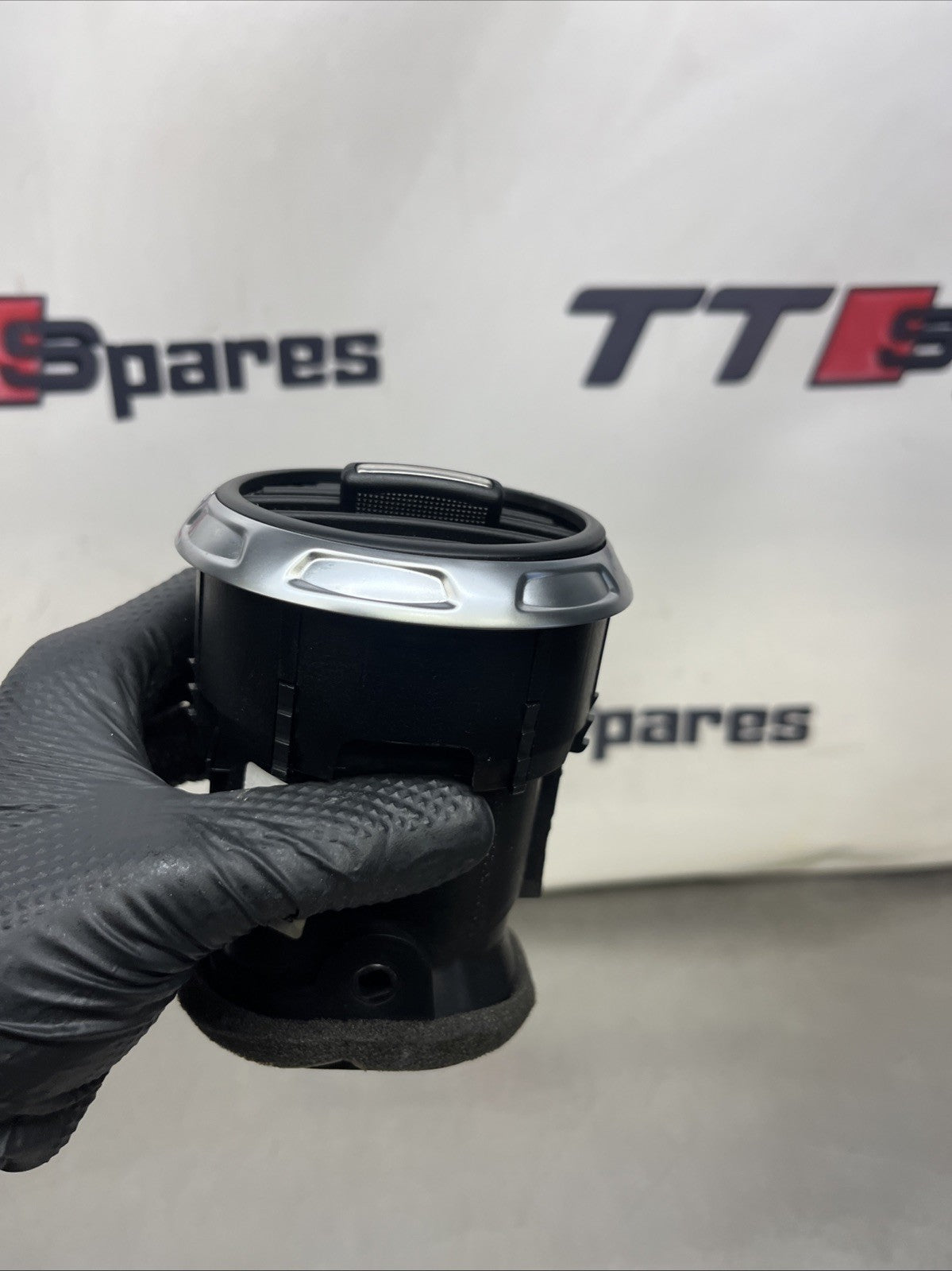 Audi TT 8J Mk2 Dashboard Air Vent With Aluminium Bezel 8J0820901D #1460
