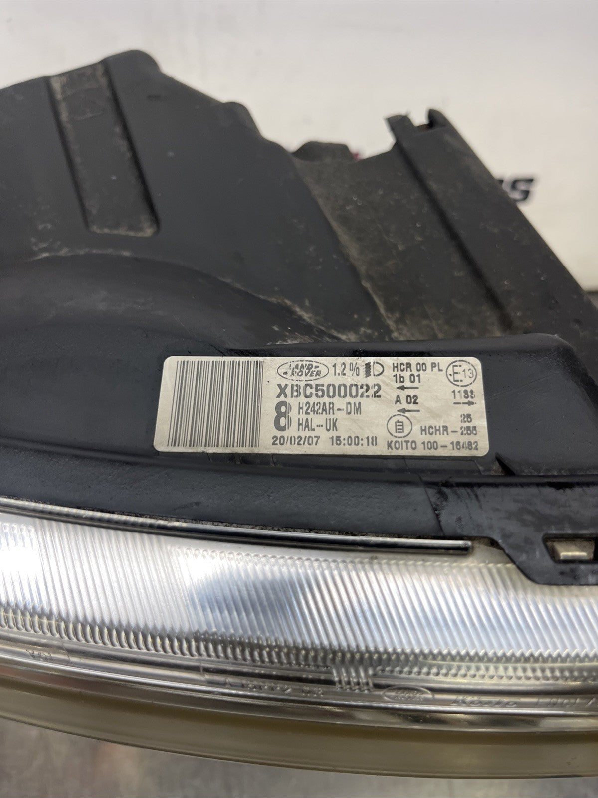 LAND ROVER DISCOVERY 3 2005 - 2009 RIGHT DRIVER SIDE HEADLIGHT XBC500022 GENUINE