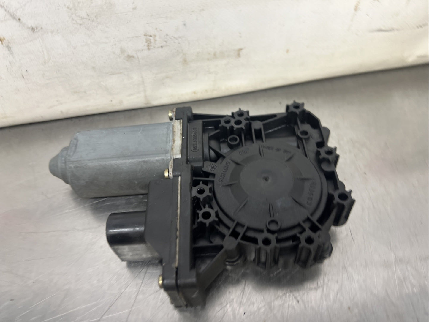 AUDI TT MK1 98-06 8N Coupe Front Right Driver Offside Window Motor 8N8959802B