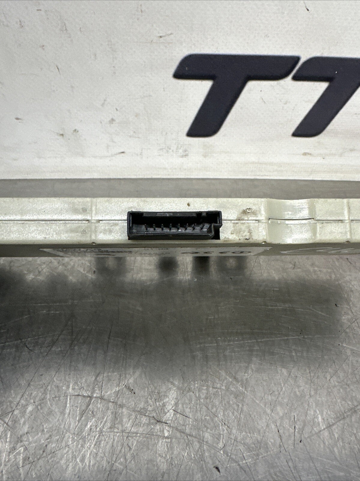 2002 BMW E46 Antenna Amplifier