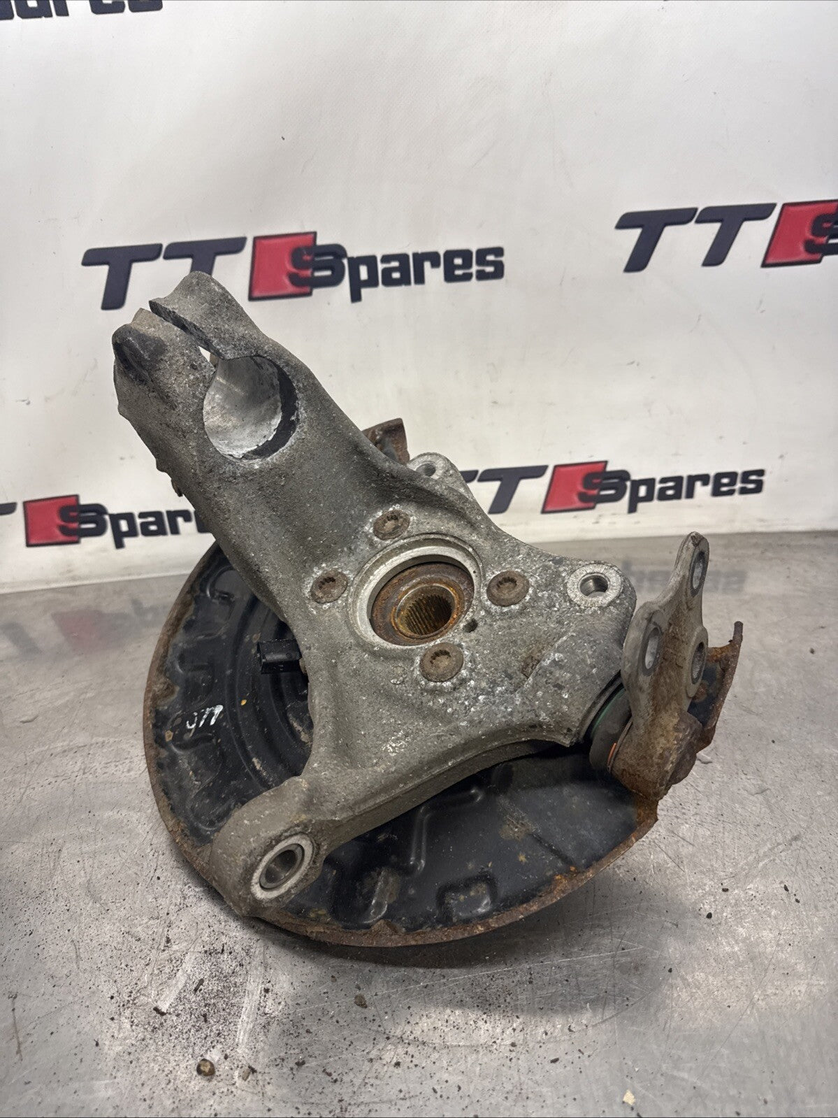 Audi TT 8J Mk2 NS Left Front Hub 8J0407253D