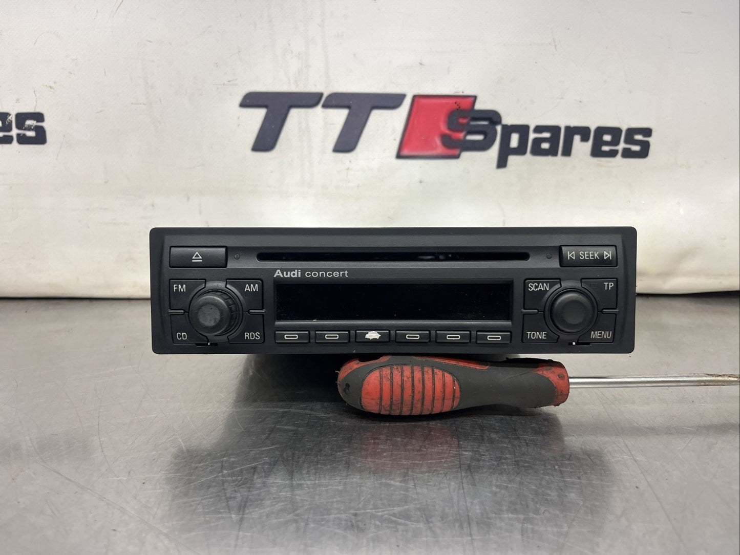 Audi TT Concert CD Player OEM GENUINE