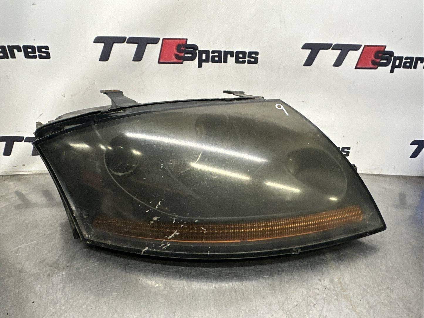 AUDI TT 99-06 DRIVER SIDE RIGHT HEADLIGHT - SPARES