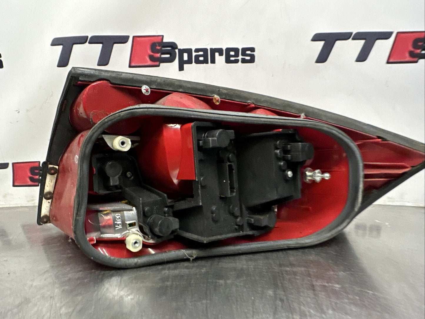 AUDI TT QUATTRO MK1 8N 3 DOOR COUPE LEFT REAR PASSENGER SIDE NEARSIDE TAIL LIGHT