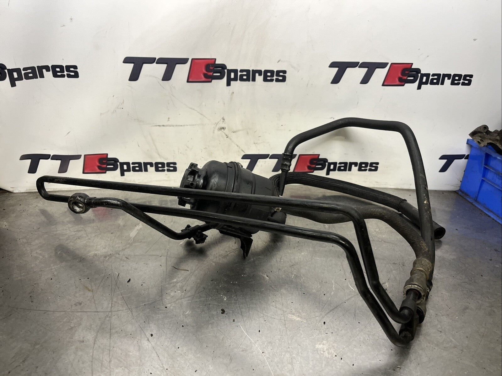 BMW X5 E70 3.0D 07-09 M57D30 306D POWER STEERING PIPE SET & EXPANSION TANK