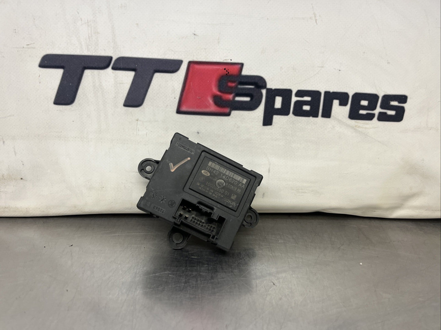 DISCOVERY 4 WINDOW MODULE REAR BH4214D620AA