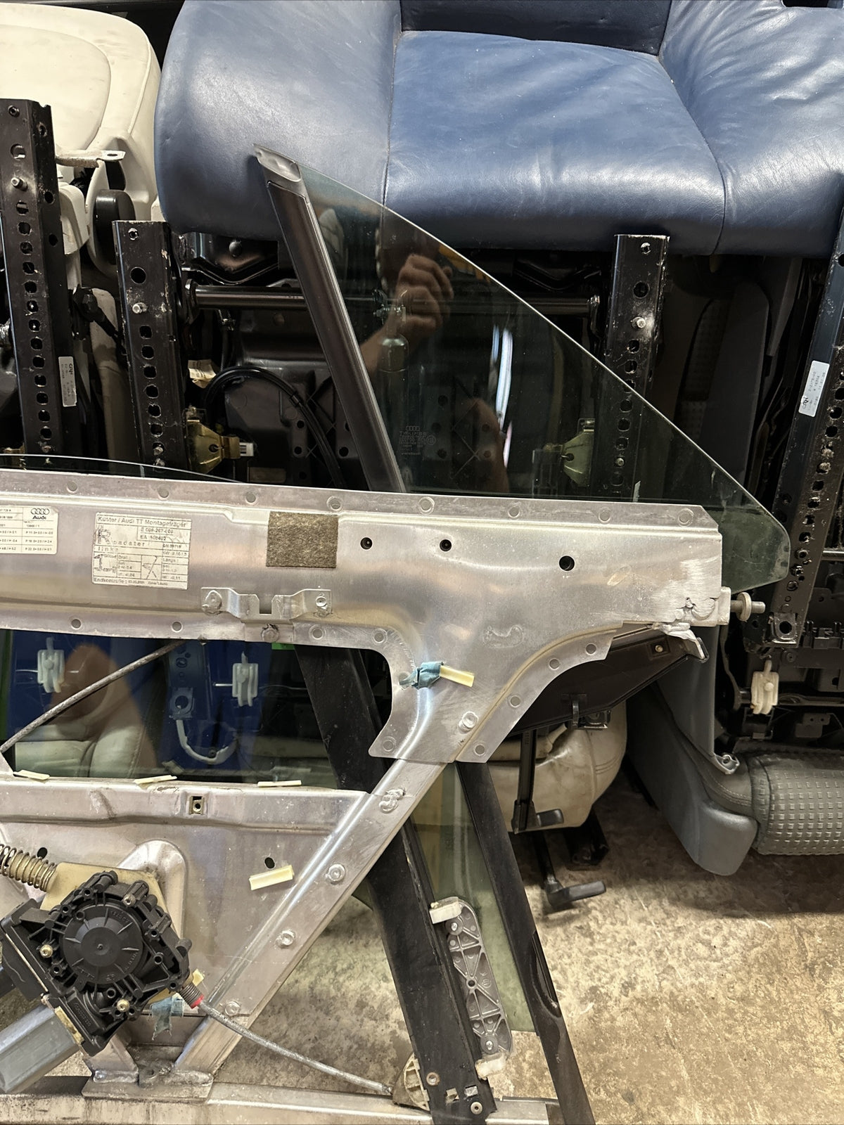 AUDI TT MK1 WINDOW/DOOR MECHANISM PASSENGER ROADSTER Read description