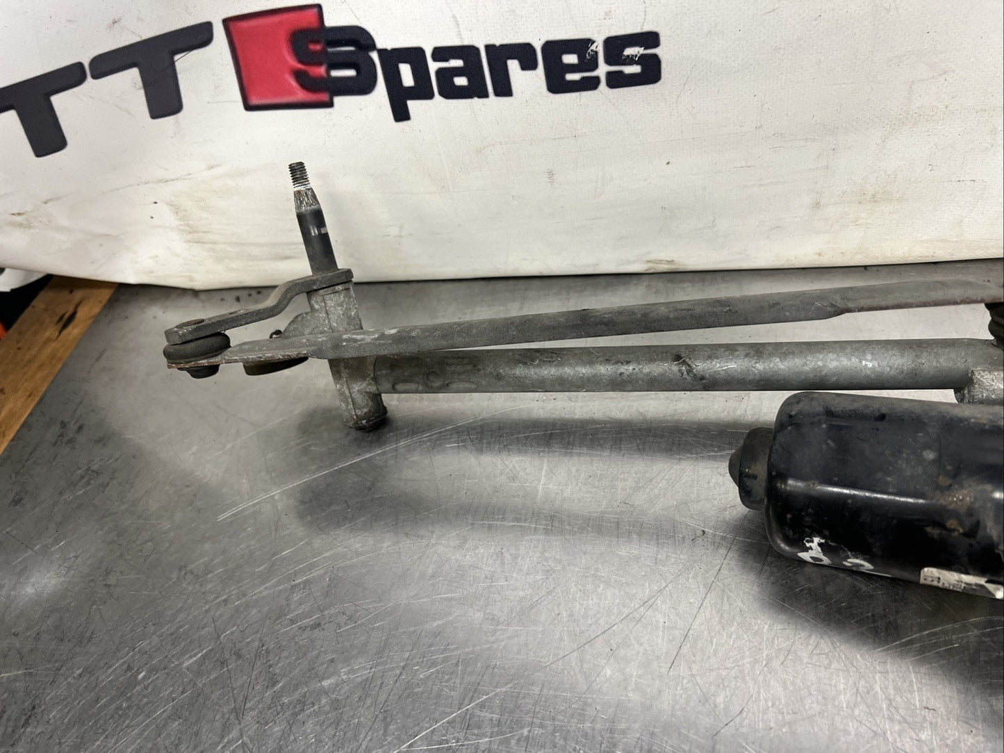 Wiper Motor and Linkage Front DLB000141 Range Rover Sport Discovery 3 or 4 RHD