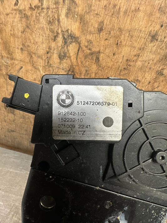 BMW X5 E70 2007 Tailgate trunk boot lock catch latch 912842100 LGV38659