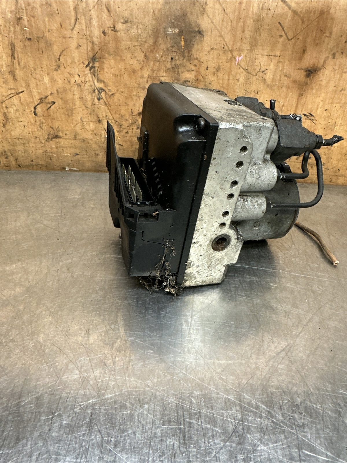 4D0614111F abs for AUDI A8 4.2 QUATTRO 1998 606678