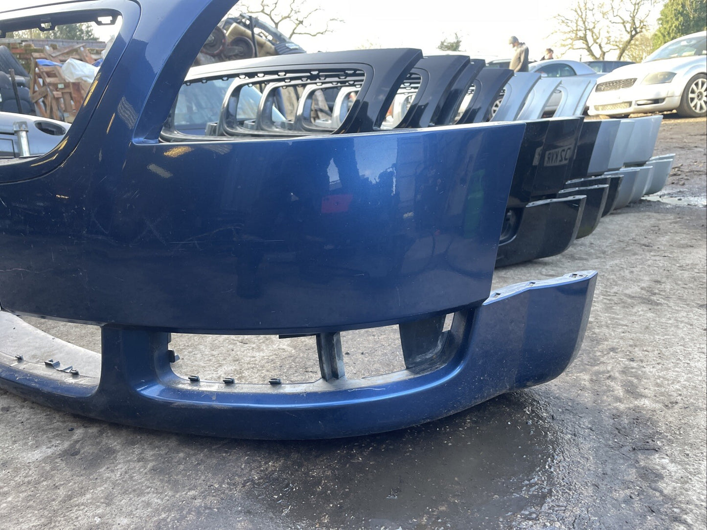 AUDI TT 8N 225 FRONT BUMPER DENIUM BLUE NO WASHER JETS / NO GRILLES