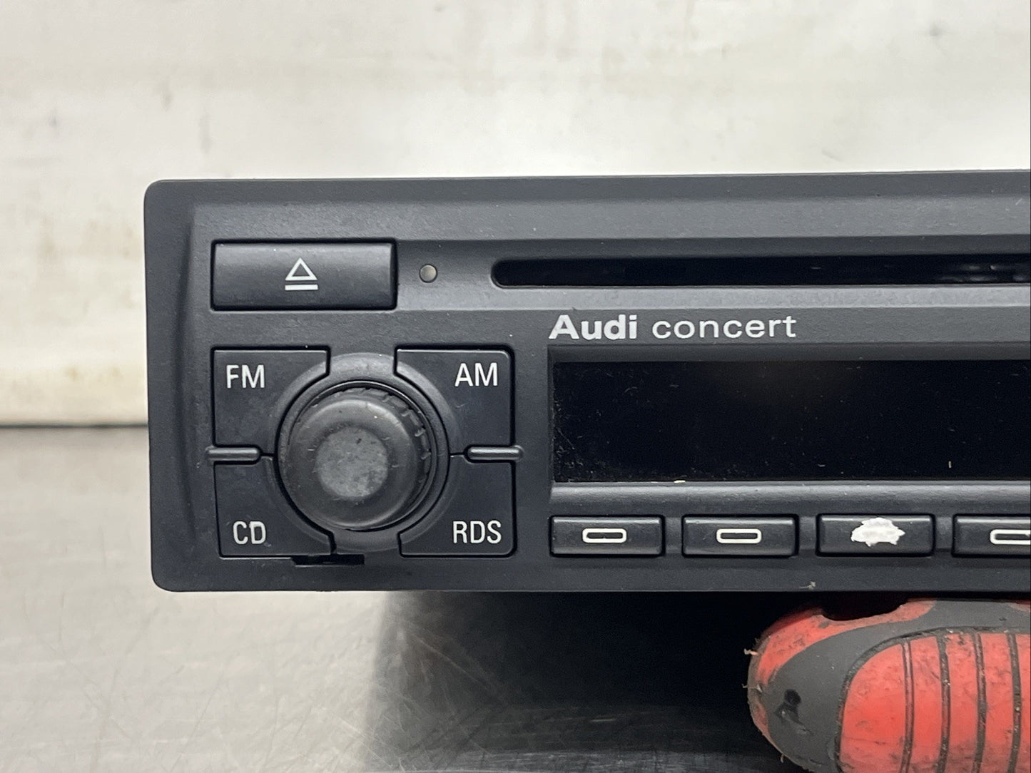 Audi TT Concert CD Player OEM GENUINE