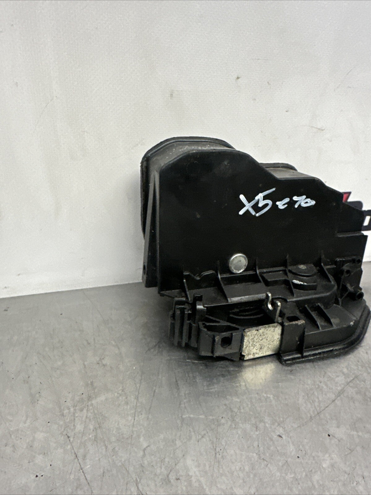 BMW X5 DOOR LOCK MECHANISM REAR LEFT PASSENGER SIDE 7202147 E70 2007 - 2009