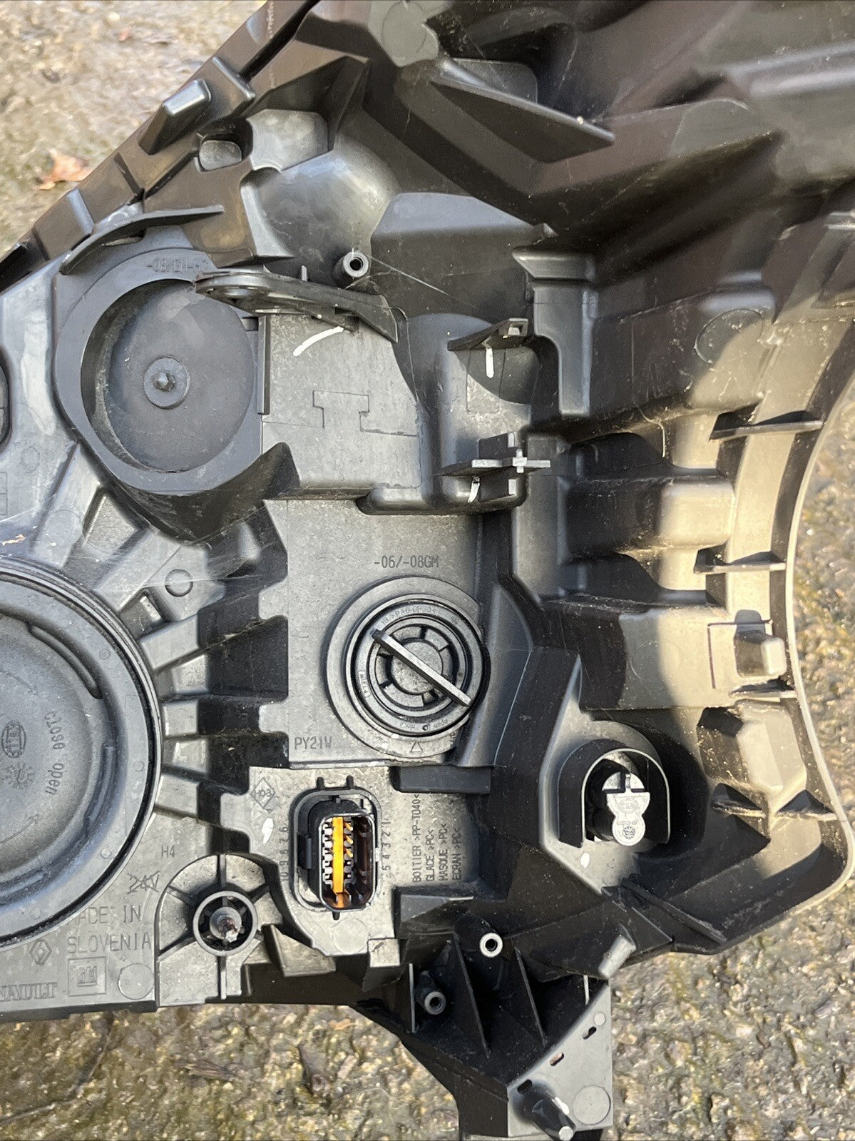 Vauxhall Vivaro X82 14-18 Pre-Facelift Drivers Right Headlight 260101200R