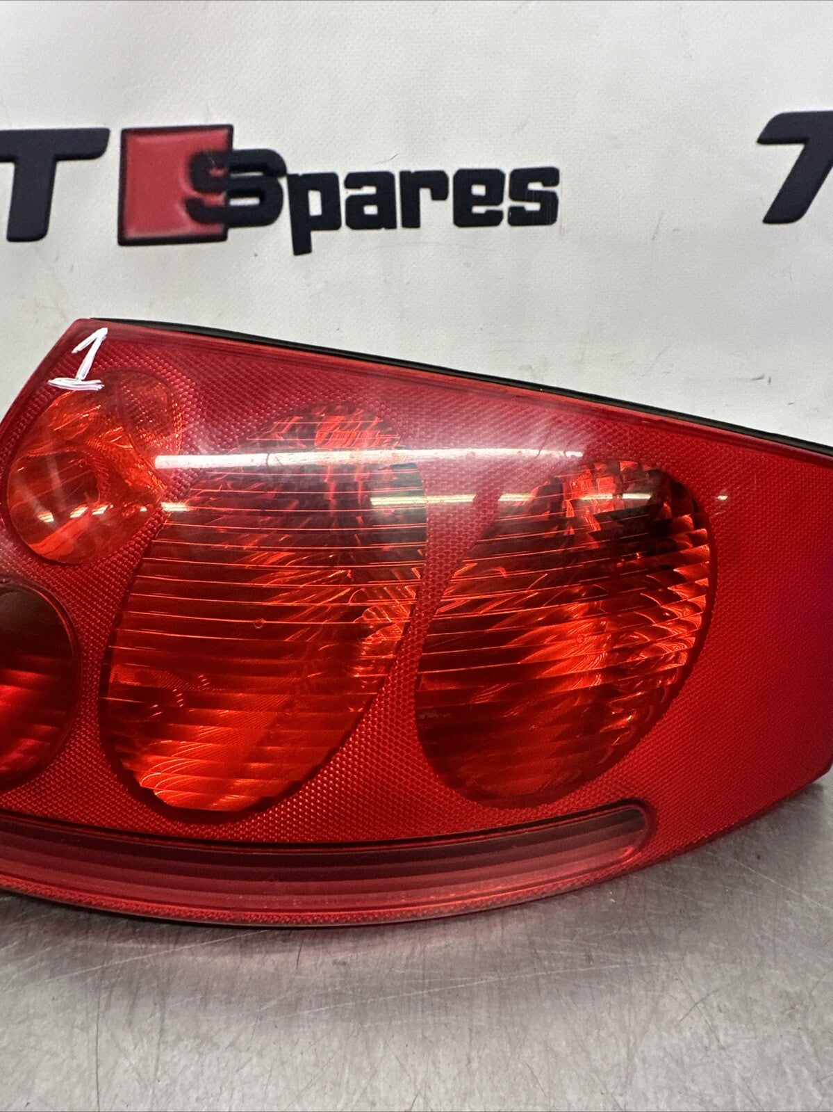 2000 AUDI TT 1.8T MK1 QUATTRO MK1 (8N) DRIVERS SIDE REAR LIGHT